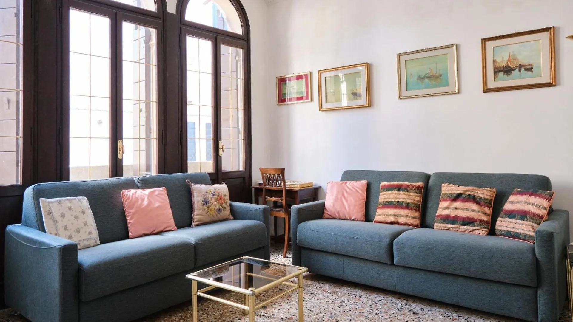 Lustraferi Apartment Venedig 0*,