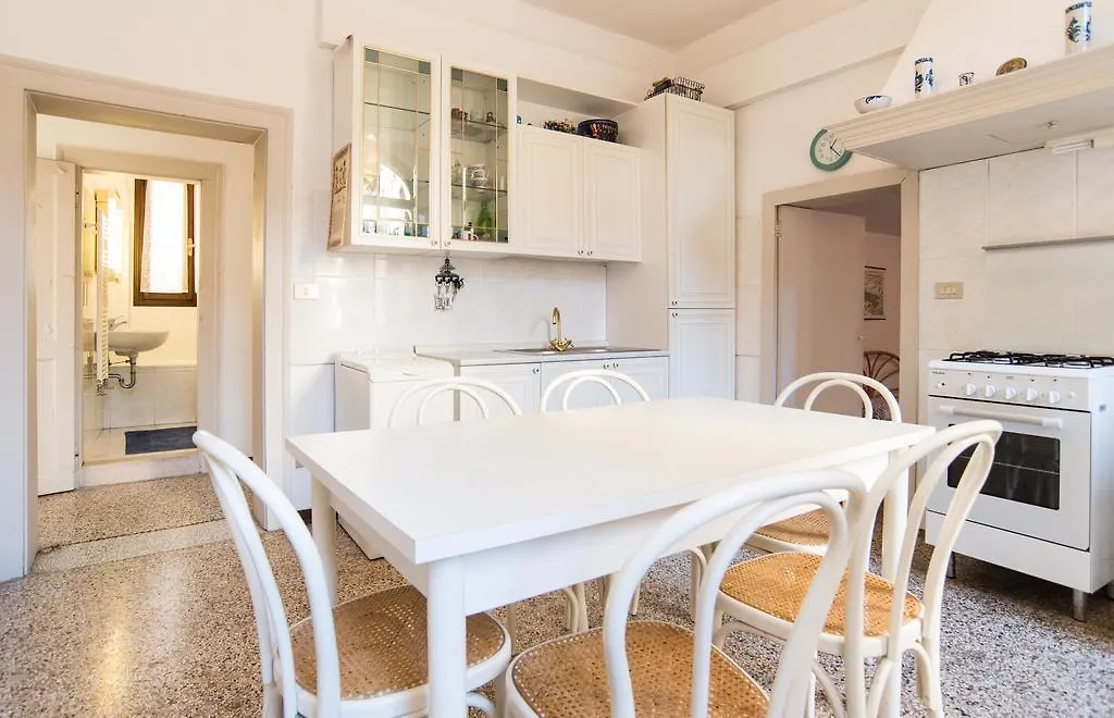 Lustraferi Apartment Venezia